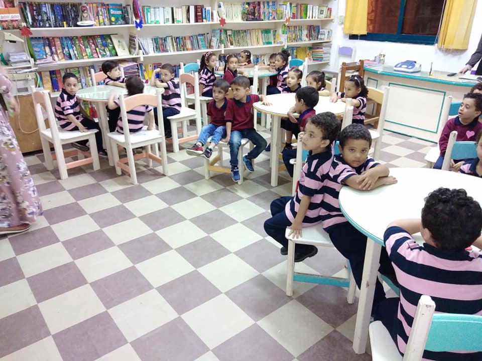 KG1 Birds at the school library